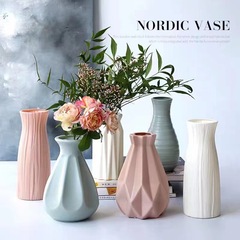 創意的な北欧風のプラスチックの花瓶は簡単です。
