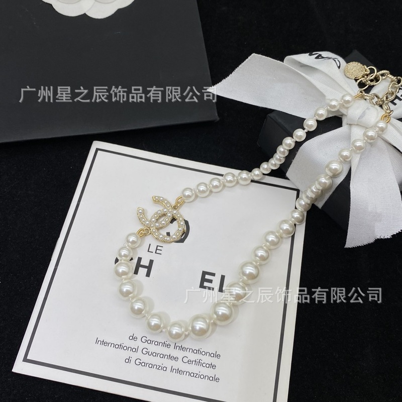 実物写真 Xiangjia ペアバージョン ダブル C100 周年記念大小真珠ネックレス レディース 小さな香りスタイル鎖骨チェーン レディース 工場卸売|undefined