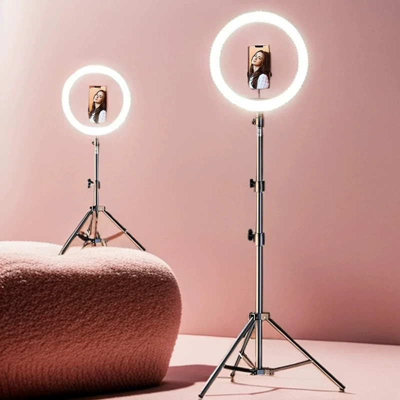 Мобильный телефон в прямом эфире