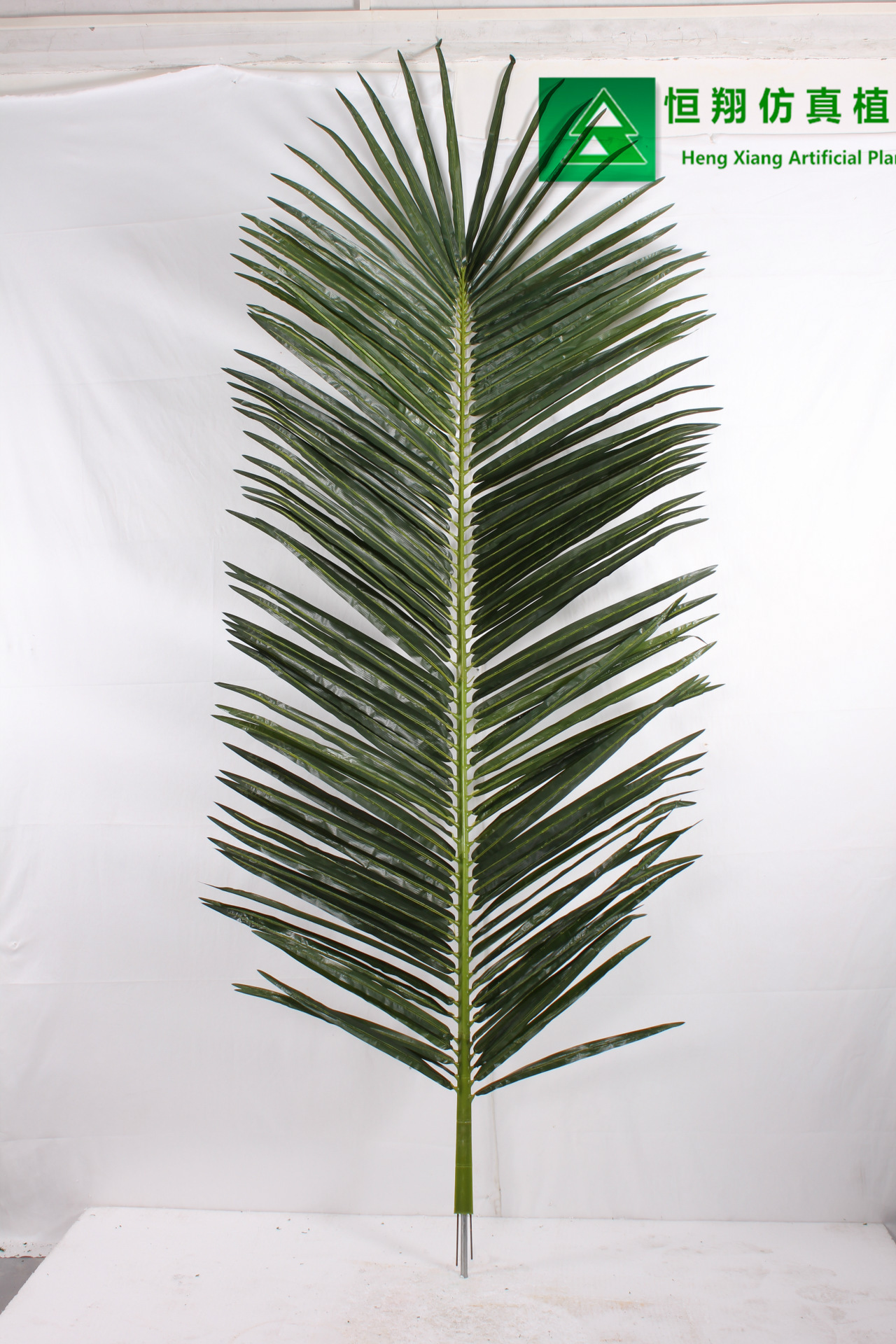 Simulación de hojas de árbol de coco Simulación al aire libre Plantas verdes de plástico reforzado con fibra de vidrio Accesorios para plantas de árbol grande Simulación de hojas grandes