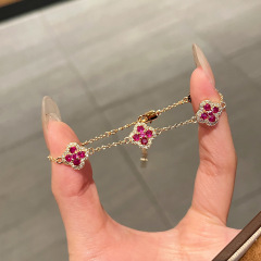 フレンチレトロジルコン菱形フラワーブレスレット、甘くてエレガントでファッショナブルな通勤ブレスレット、女性用の軽い豪華でハイエンドのブレスレット