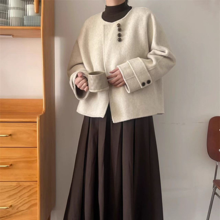 设计感米白色短款毛呢外套女秋冬新款圆领小个子宽松显瘦韩版上衣|undefined