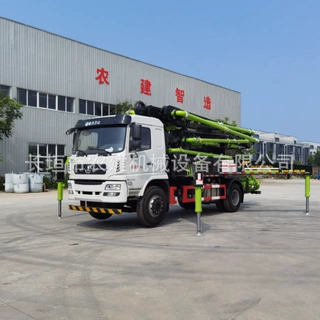 农建机械33米小型泵车 单桥270马力 商品灰混凝土输送泵