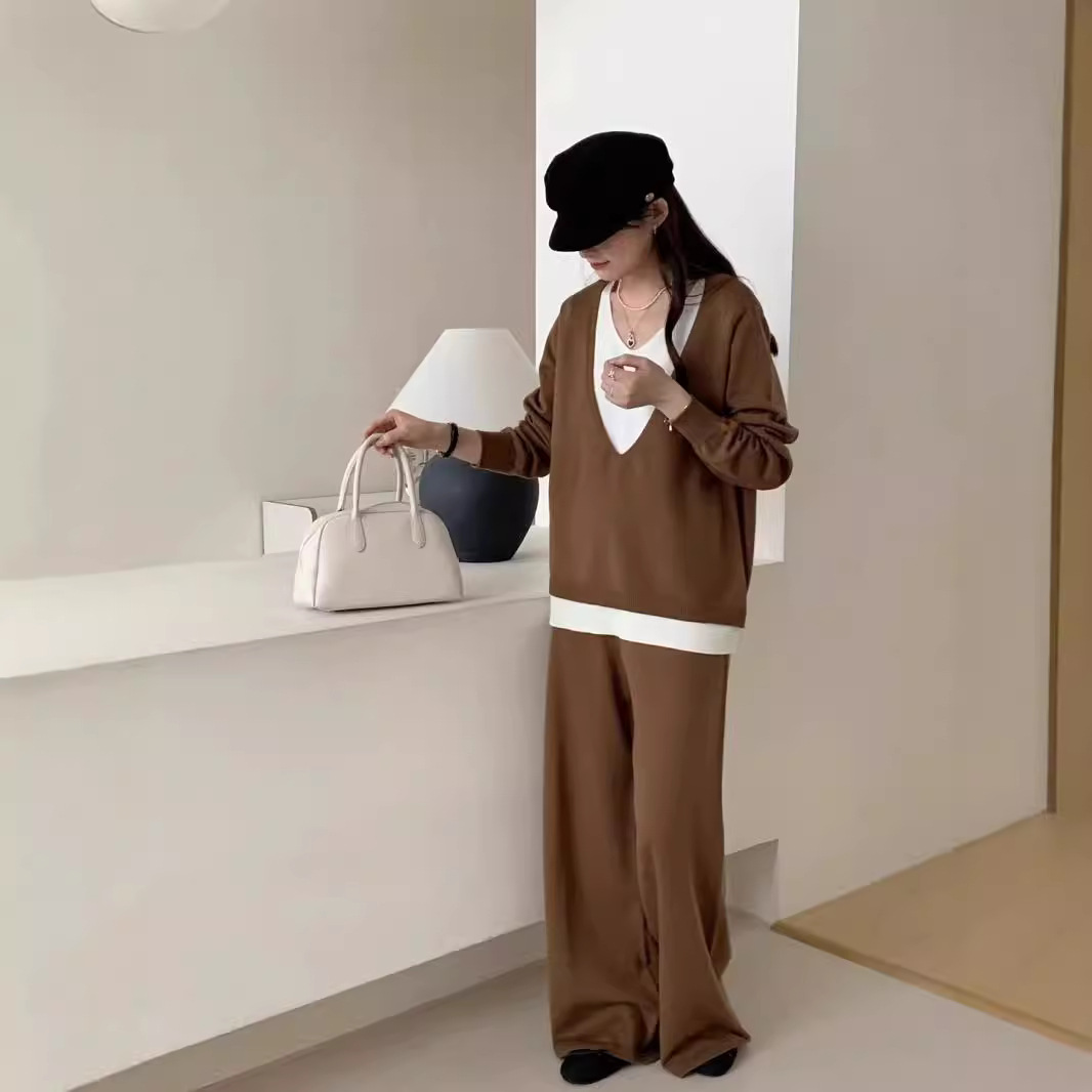 Damenbekleidung Herbst neuer Retro-Zweiteiler mit V-Ausschnitt, modischer Strickpullover, Oberteil mit lockerer Hose mit weitem Bein, lässiger zweiteiliger Anzug für Frauen_voghion.com