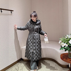 2025年秋冬Max*新款90白鹅绒外套腰间系带连帽格纹长款羽绒服女