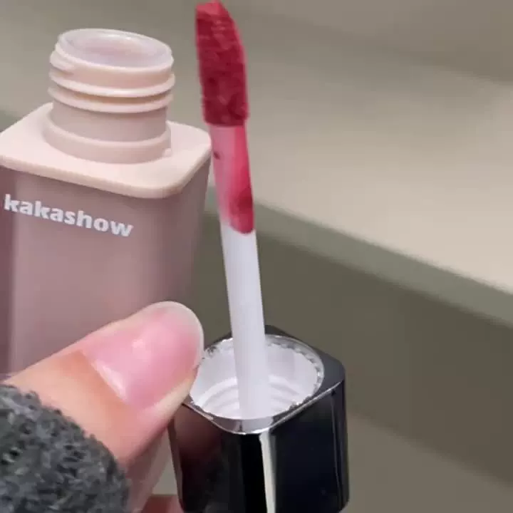 Kakashow аэрозольный туман цветной блеск для губ жёлтая кожа белый розовый нежный антивозрастной жизненно важный цвет связка-кольцо белая помада