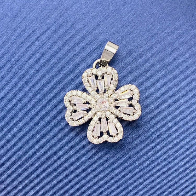 百種類のペンダントは心のままにファッションの経典を配合します。カップルの美しいペンダントは親友のアクセサリーを送ります。