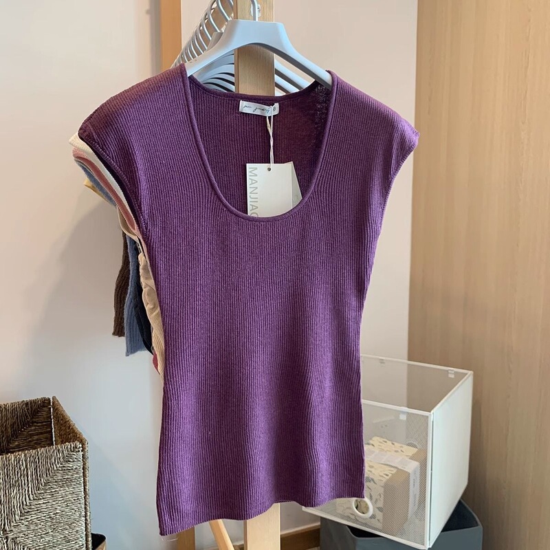 Pink Youthful Short-Sleeve Knit Top for Women, Summer 2026 New Slim-Fit Regular Shoulder Shirt, Slimming Inner Wear Trendy Top