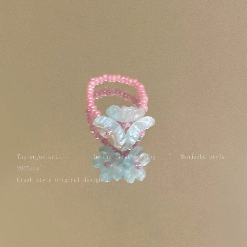 Elastic ring, flowered