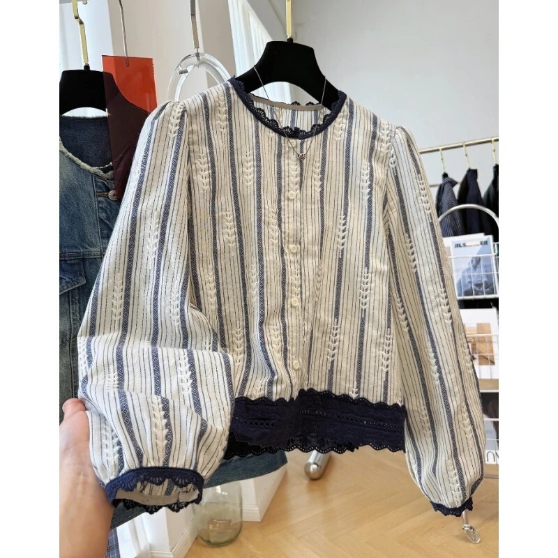 In-Stock 2025 Autumn Women's Fashion Stunning Short Lace-Trimmed Long-Sleeve Shirt French-Style Petite Blouse
