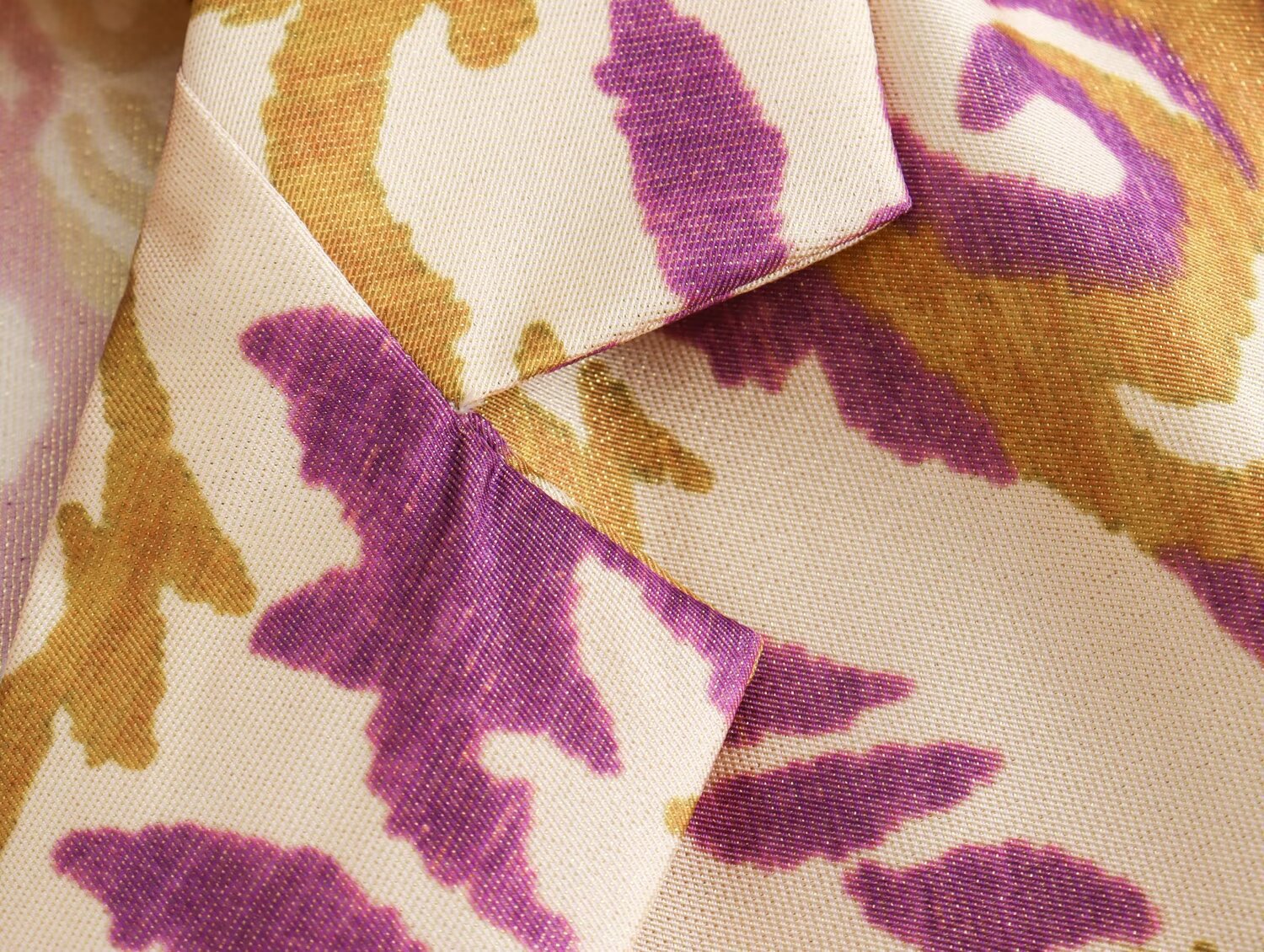 Damenbekleidung Herbst 2024, neues Anzug- und Hosenset mit Metalldraht-Print_voghion.com