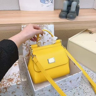 �¿�������羳��Ƥ����ٴ�r�Іμ�����б���]��Ůʿ����