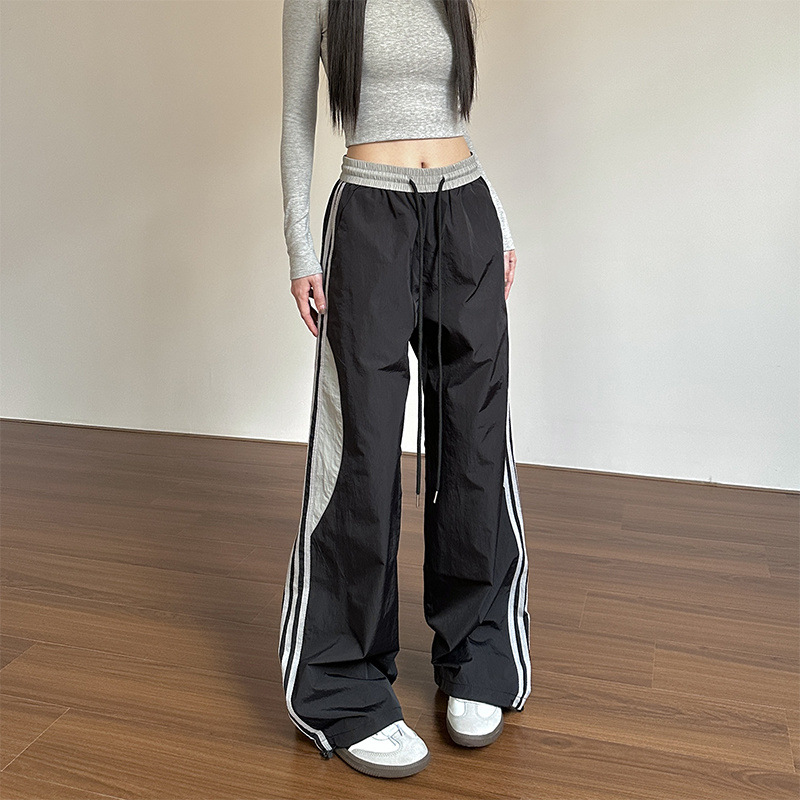 검은색