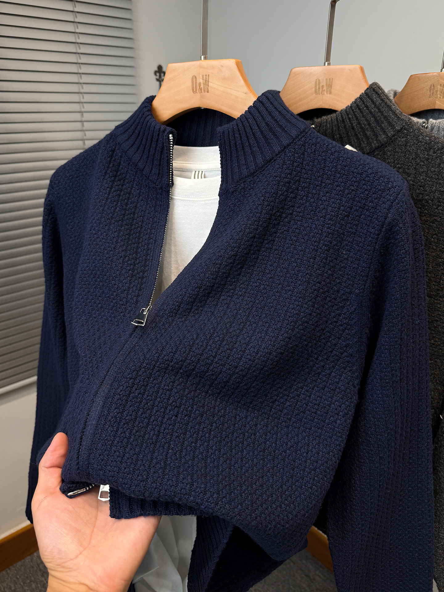 Demi-season cardigan with zipper