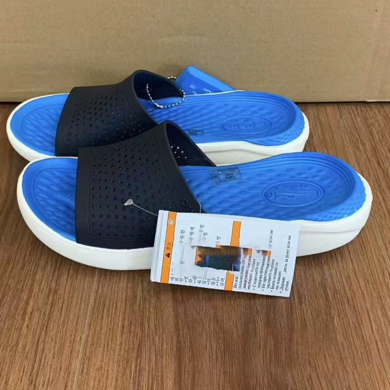 Crocs Non-Slip Breathable Sandals Flat Shoes for Men and Women Couples Trendy Slip-Ons Hot-Selling Items