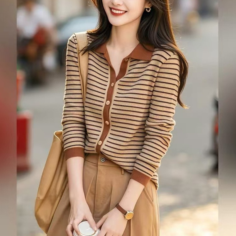 2024 Autumn Korean Style New Design Sense Brown Striped Polo Lel Women's Knitted Cardigan Base Shirt Top 2024 Autumn Korean Style New Design Sense Brown Striped Polo Lel Women's Knitted Cardigan Base Shirt Top