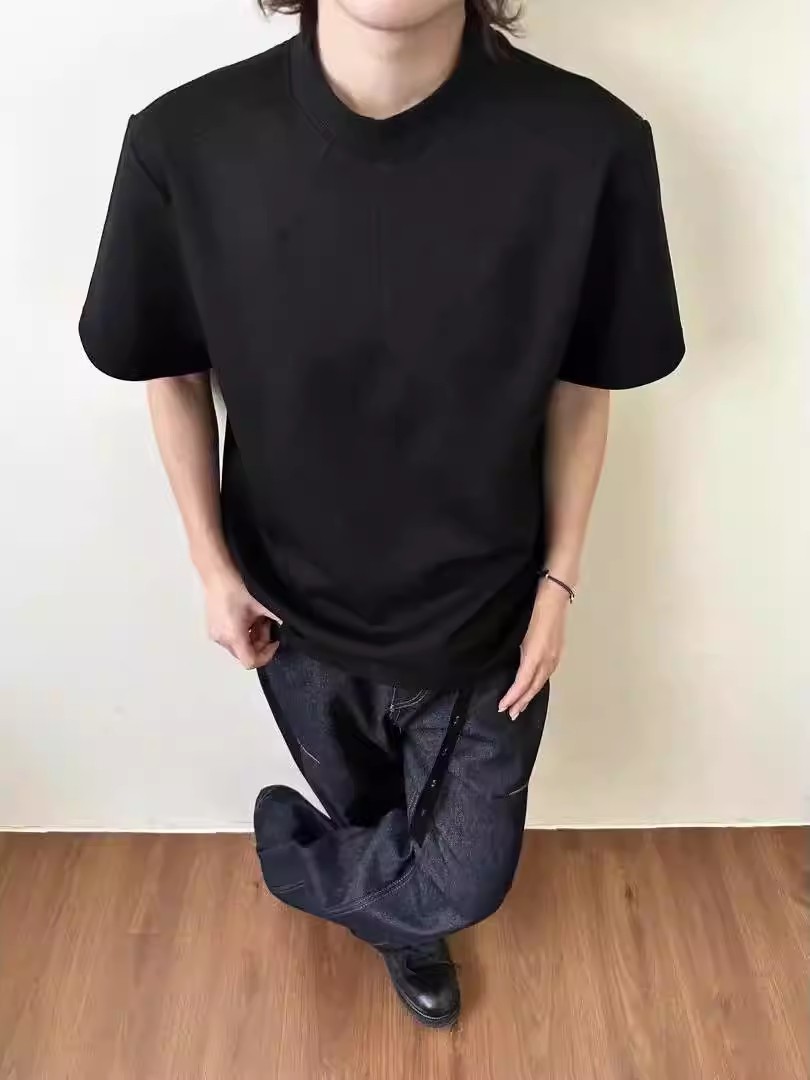 검은색