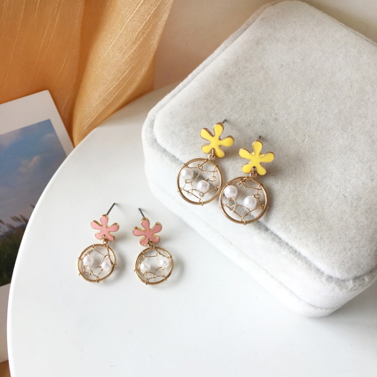 Fashion Flower Mesh Pearl Alloy Earrings Wholesale display picture 2