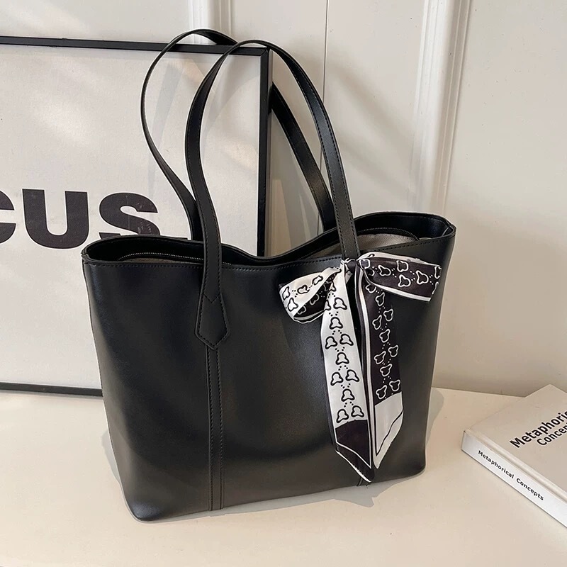 Autumn and Winter Large-Capacity Work Commuter Tote Bag for Women 2025 New Fashion Popular Brown Shoulder Bag