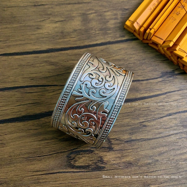 Silver carved bracelet 3