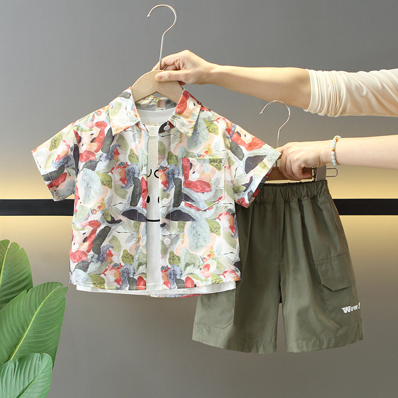 7870 traje de camisa de flores de verano para niños 2025 verano nuevo estilo bebé pantalones cortos de manga corta ropa de tres piezas para niños