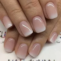 Ношение ногтей Короткие розовые белые градиентные наклейки для ногтей Ногти Ногти Ногти Ногти