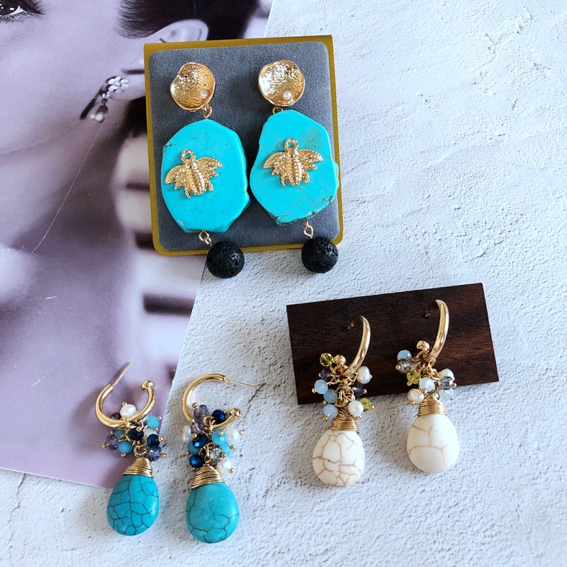 Vente En Gros Bijoux Style Ethnique Perles De Verre Turquoise Boucles D&#39;oreilles En Forme D&#39;insecte Nihaojewelry display picture 2