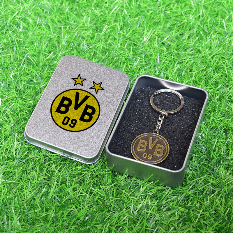 Club de fútbol insignia llavero Barcelona Real Madrid Manchester United AC Milan equipo militar tarjeta caja regalo