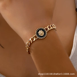 首饰套装;耳钉;项链