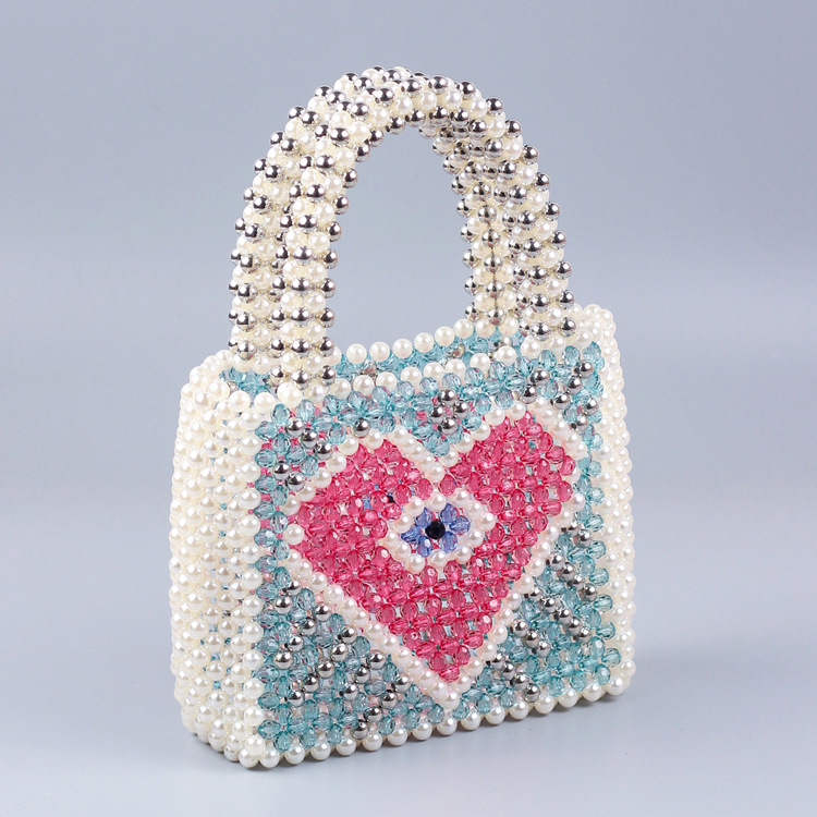 Daily, Street, Shopping Occasion Women's Medium Arylic Heart Shape Elegant Streetwear Beading Weave Square Open Handbag