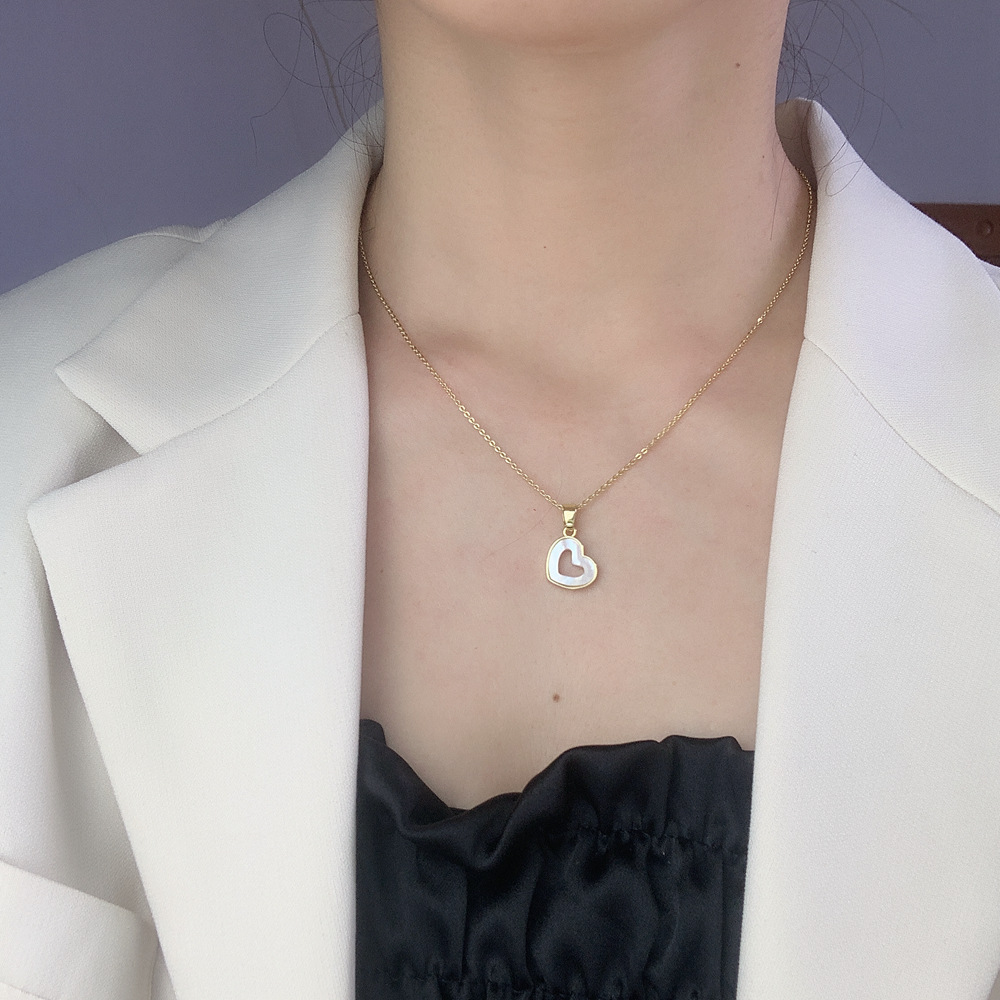Simple Style Heart Shape Copper Inlaid Shell Necklace 1 Piece
