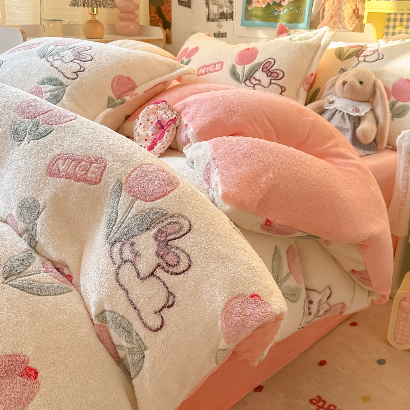 Nuevo invierno para madres y bebés con cuatro piezas de seda de seda de seda de leche cálida con ropa de cama de copo de nieve
