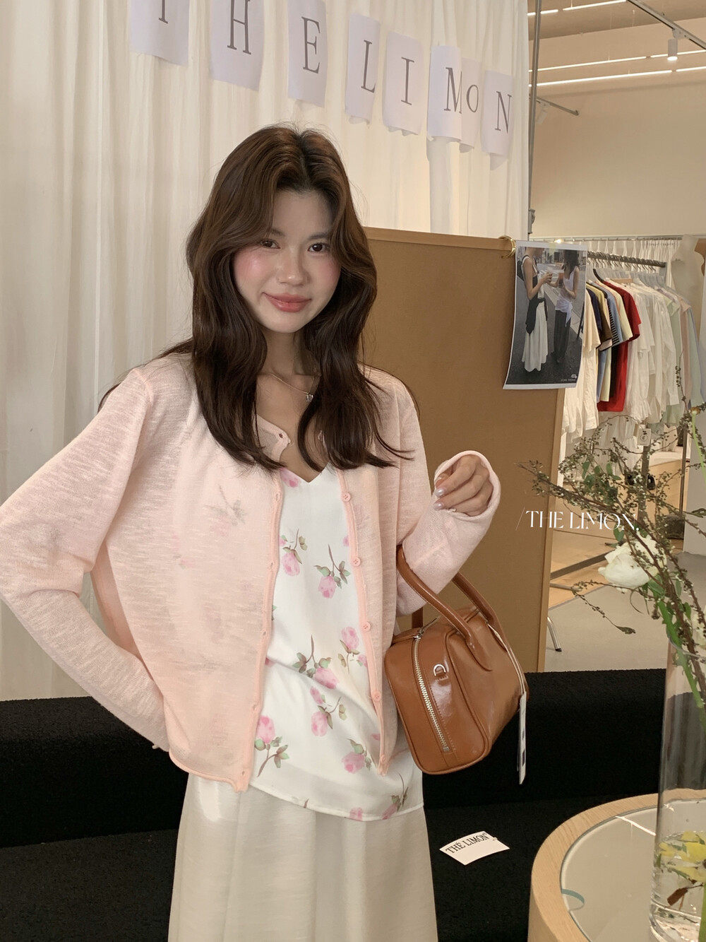 Áo khoác cardigan nữ cổ tròn chất liệu tre đũi chống nắng mỏng nhẹ — Đỏ thẫm, Xám cacbon, trắng ngà, xanh nhạt chi tiết 12