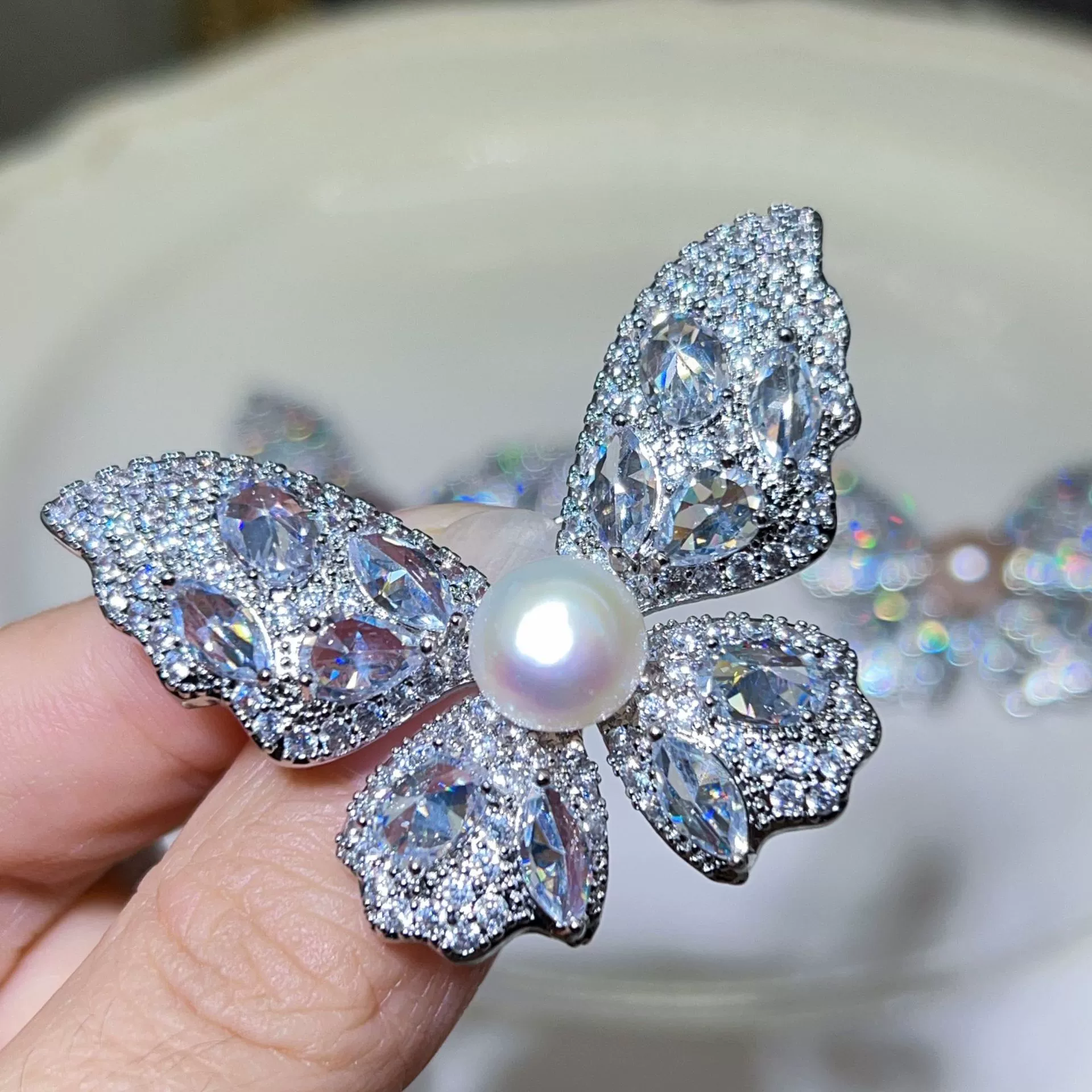 Брошь с жемчугом, оптовая продажа, циркон, роскошный стиль, жемчужная брошь в стиле бабочки, 8-9 мм, брошь с пресноводным жемчугом и костюмом