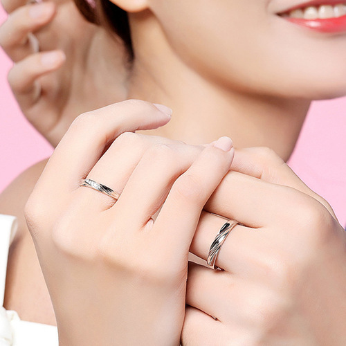 S999 sterling silver Mobius male and female couple's rings share love, a pair of niche designs for Chinese Valentine's Day