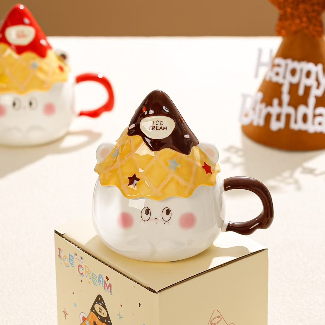 Personalidad creativa cono pastel muñeca taza souvenirs cerámica linda dibujos animados taza de café para niñas