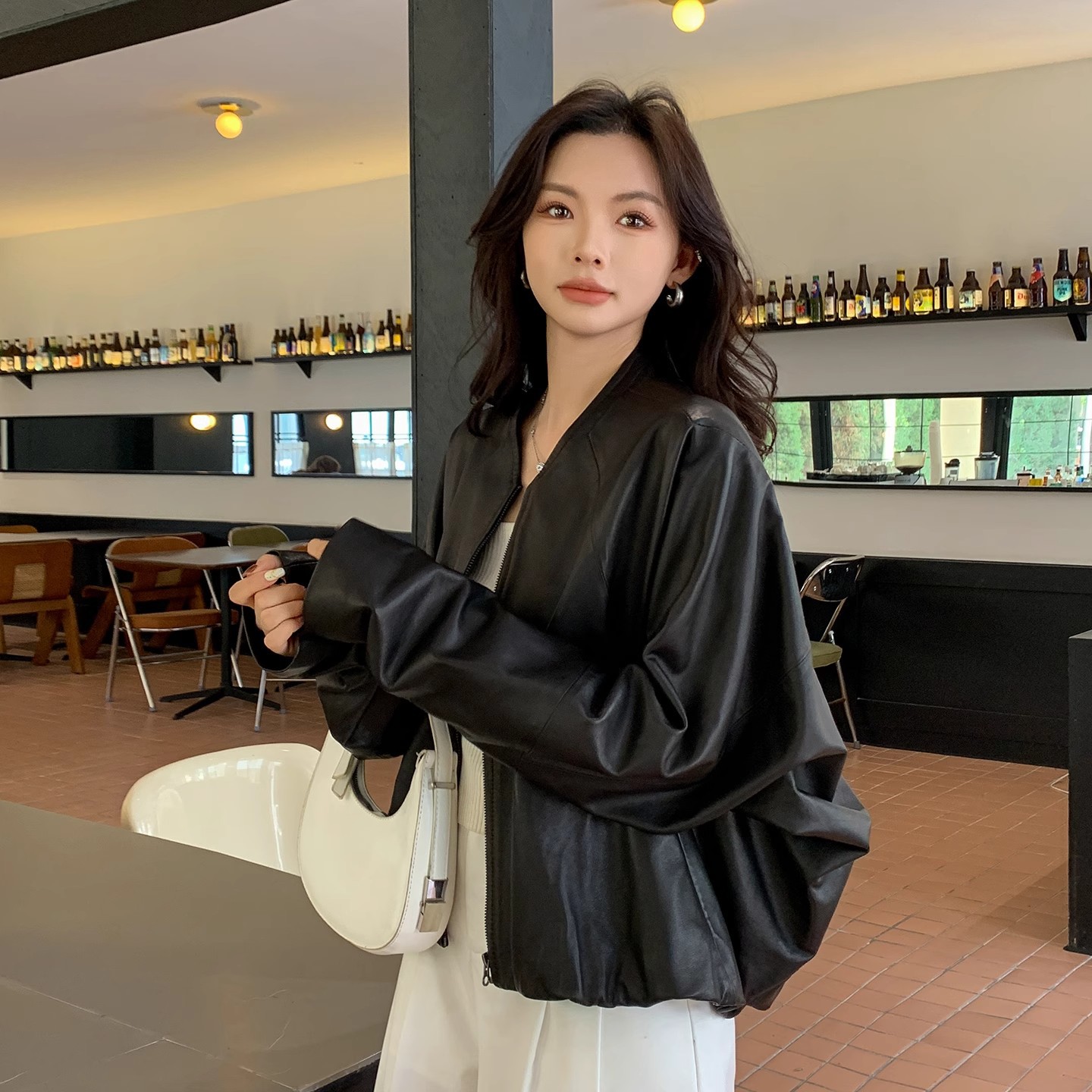 2025 New Autumn and Winter Genuine Leather Jacket for Women, Short Sheepskin Jacket for Small People, Casual and Versatile Bat Sleeve Top