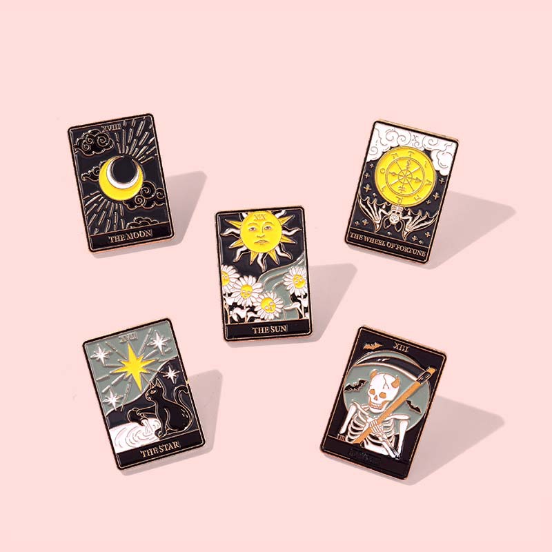 Fashion Sun Moon Alloy Plating Unisex Brooches display picture 3