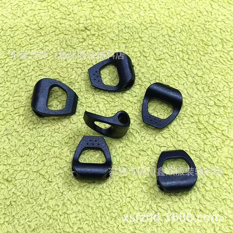 In-stock plastic small pendants with 3mm holes, plastic elastic cord anti-slip buckle, threading cord small bell, plastic pull tab shoe eyelet buckle
