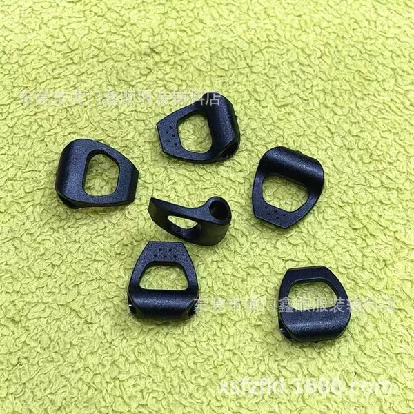 In-stock plastic small pendants with 3mm holes, plastic elastic cord anti-slip buckle, threading cord small bell, plastic pull tab shoe eyelet buckle
