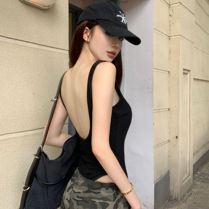 American Retro hot girl one-piece camisole women's summer inner wear European and American style beautiful back black backless top outer wear