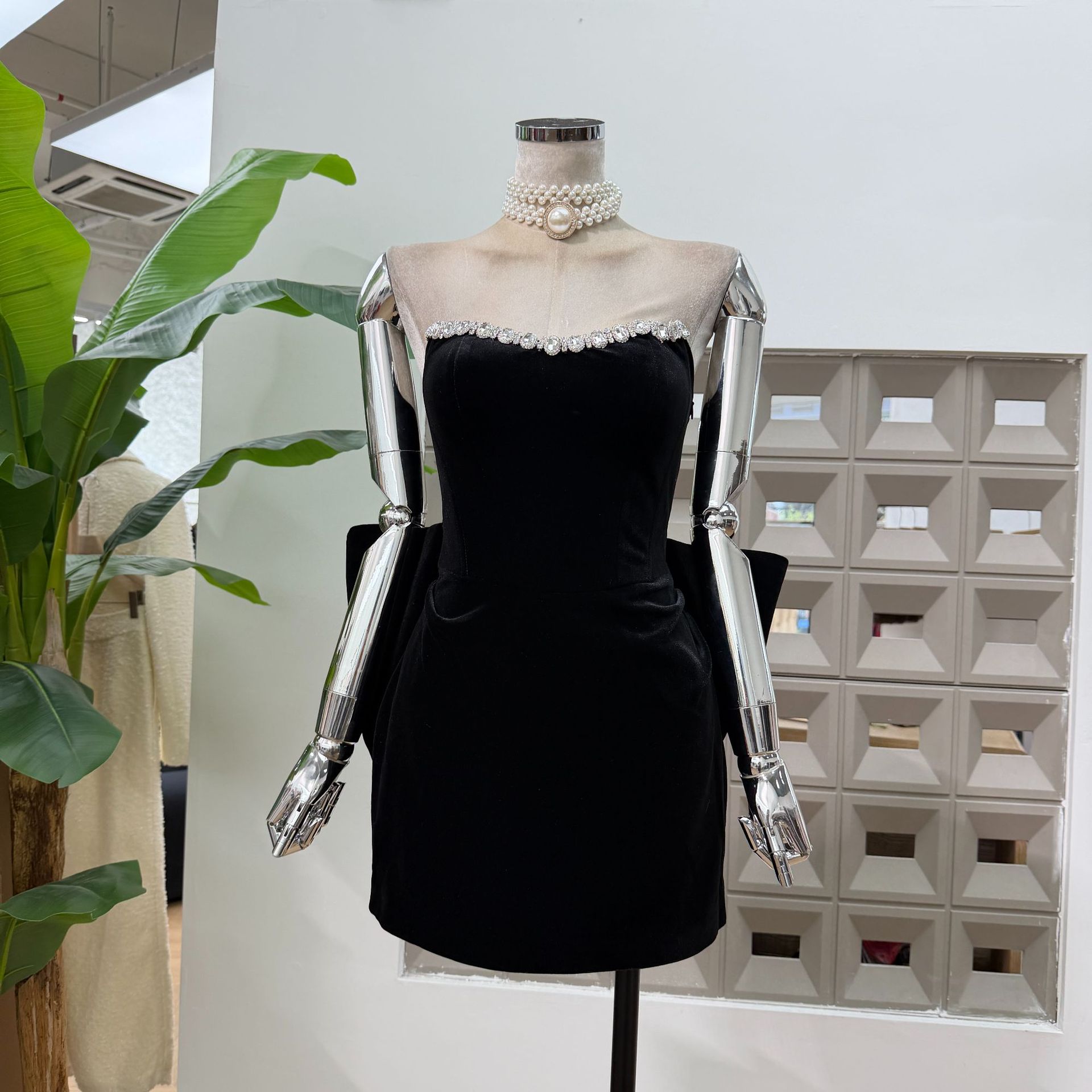 Amazon Elegant Velvet Big Bow Element Tube Top Dress Party Backless Black Dress Fashionable and Light Luxury