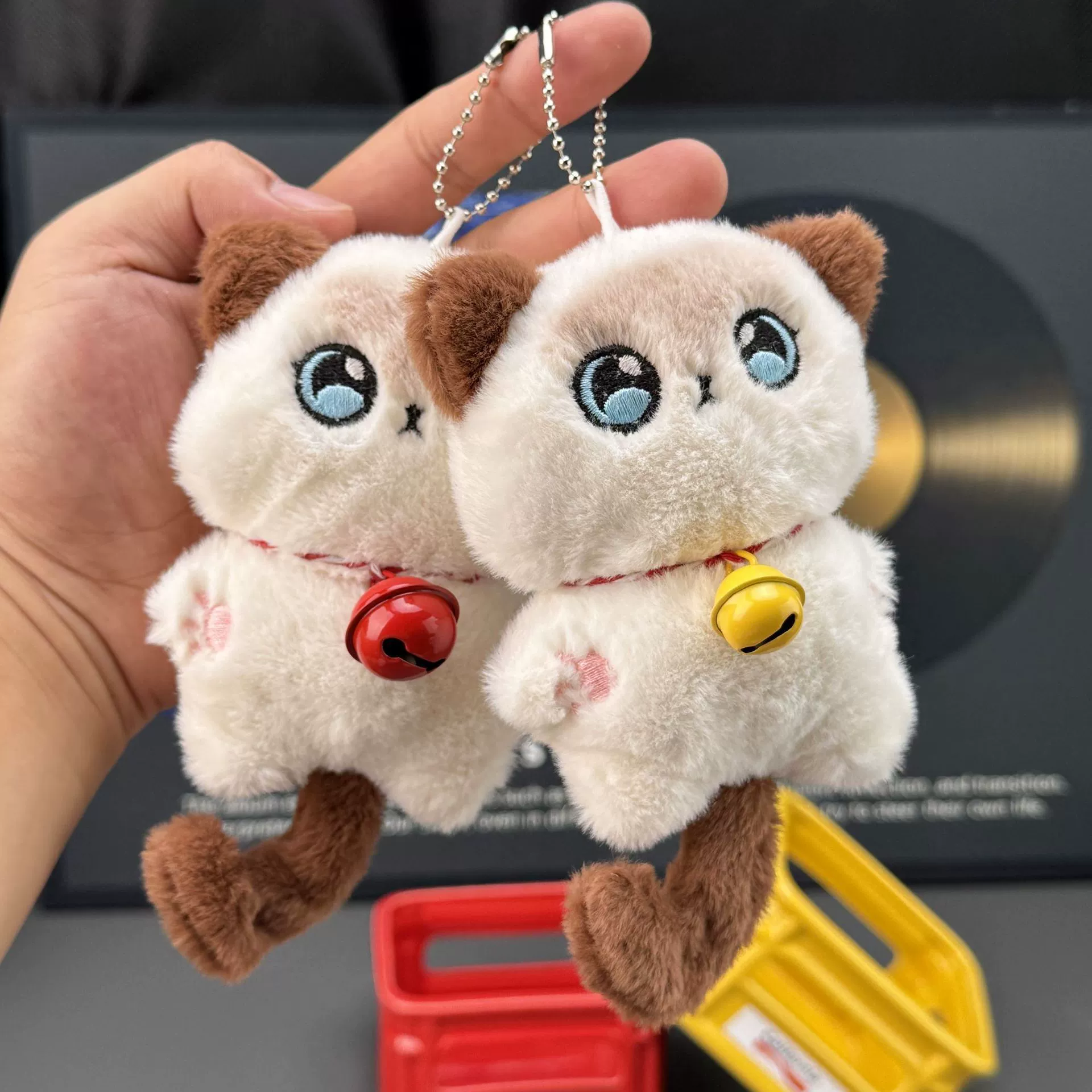 Мультяшная плюшевая кукла Lucky Cat, подвеска-колокольчик, кукла-кошка, брелок для ключей, кукла-скрипучая кукла