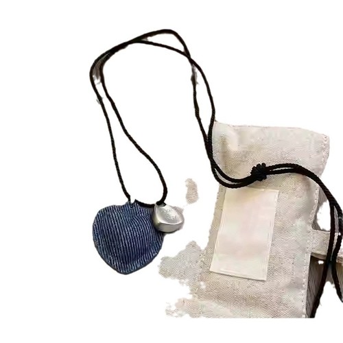 Leather love letters leopard print braided rope necklace autumn and winter high-end sweater chain personalized fashionable new jewelry for women