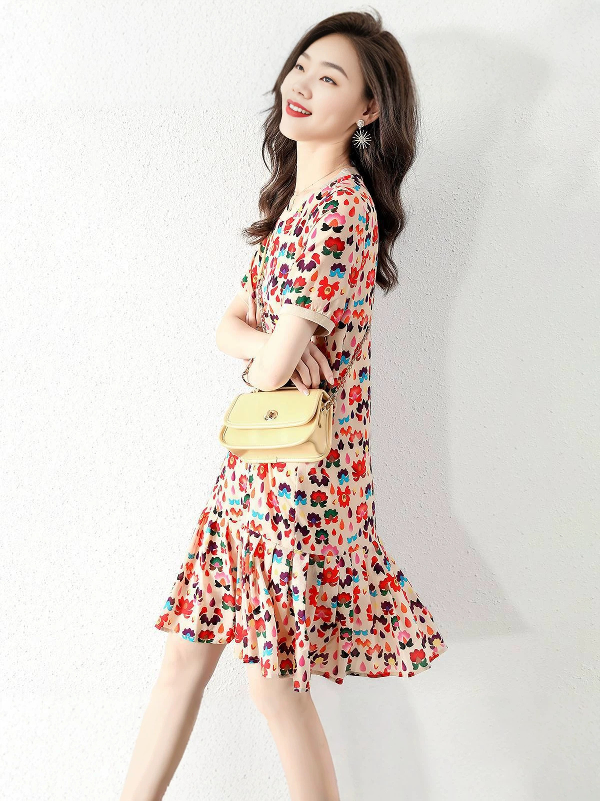 Đầm maxi nữ thắt eo cổ tròn tay ngắn họa tiết hoa vỡ ống suông — Hoa vỡ màu đỏ