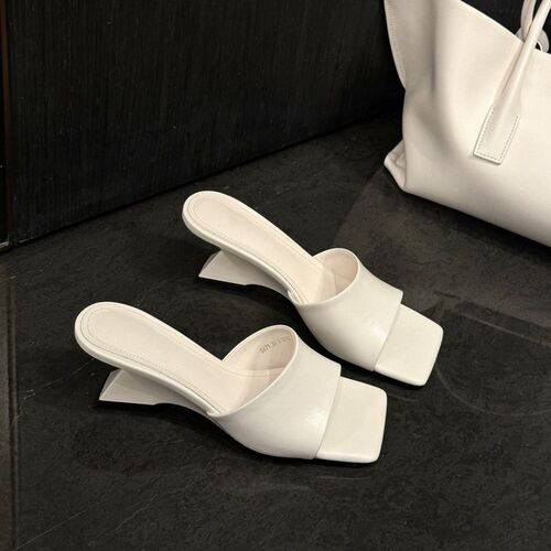 French square-headed wedges and high-heeled sandals women's 2025 summer new all-matching temperament open-toed one-word sandals to wear outside