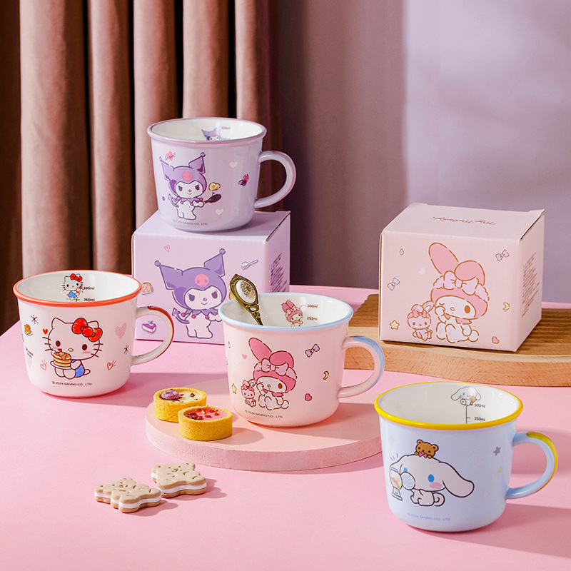 Sanrio Family Series Taza Taza de cerámica Taza de leche de desayuno Taza de escala linda de dibujos animados de niña de alto valor