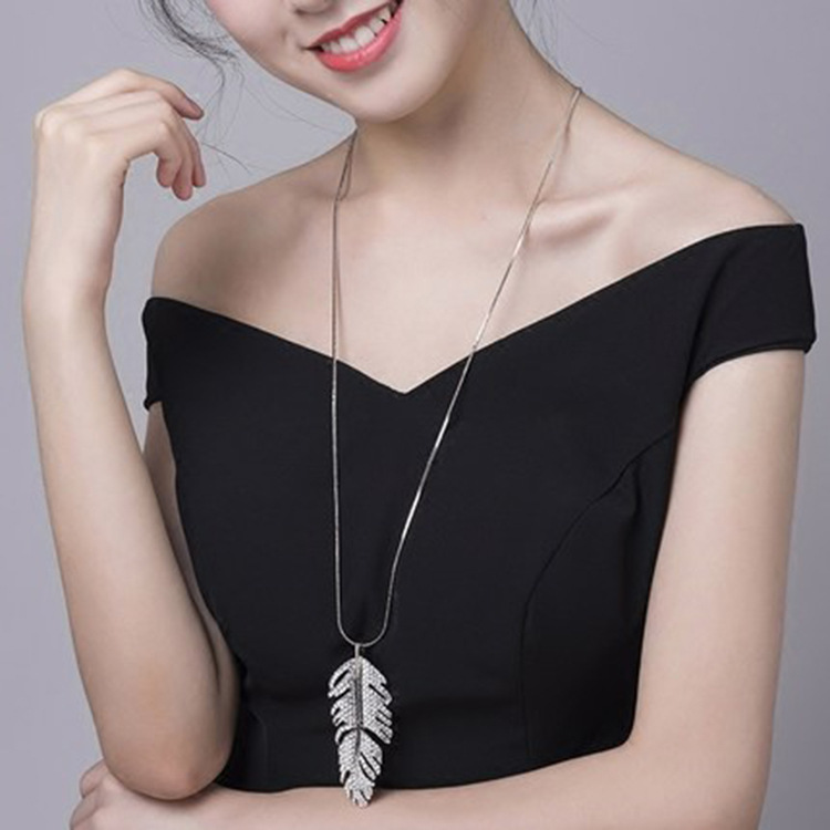 Koreau0027s new flash diamond feather long style sweater chain necklace jewelry pendant wholesale