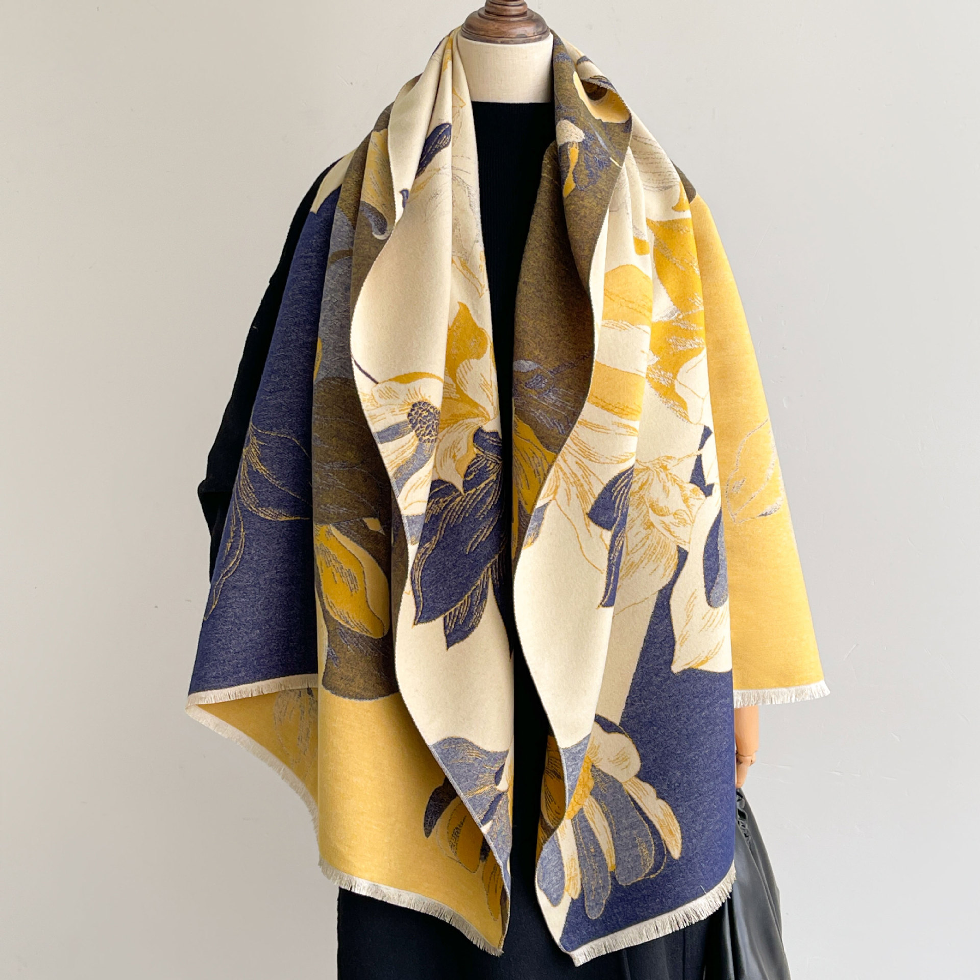 Nuevo jacquard de alta calidad bufandas de cachemira de invierno mujeres dobles lados calentamiento buñuelo de cuello universal chapa grueso estilo coreano