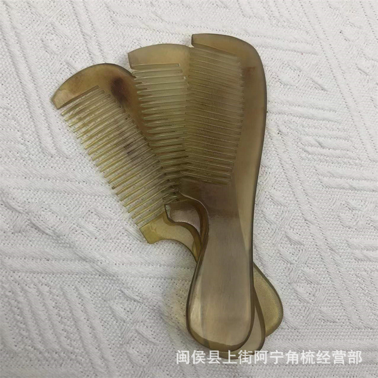 Goat Horn Massage Comb 14cm Handle Comb with Round Teeth for Scalp Care and Gua Sha quality and texture